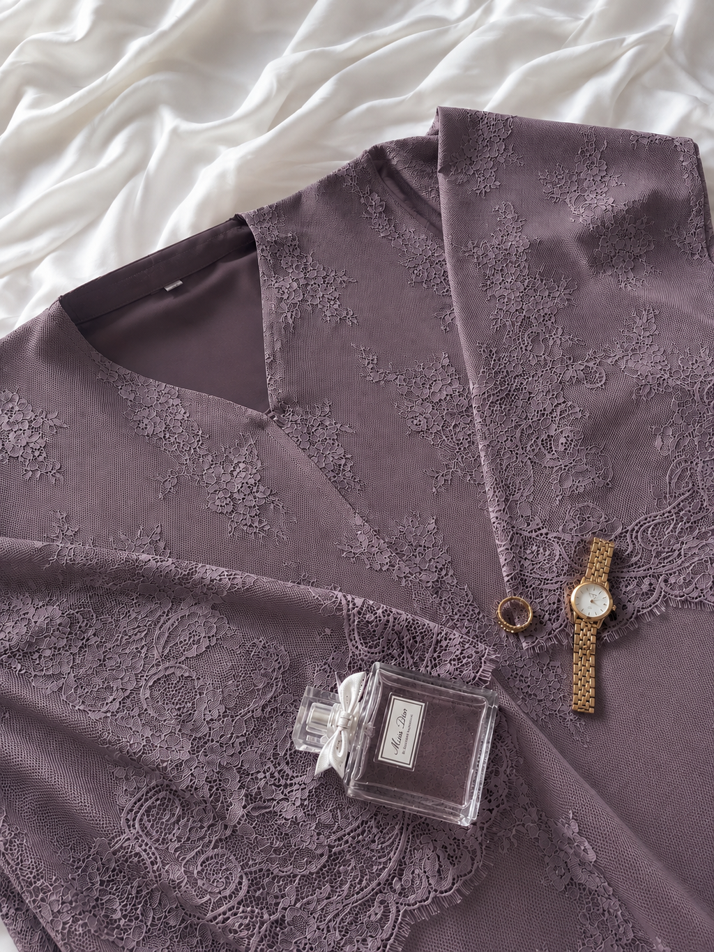 Abaya Lacy