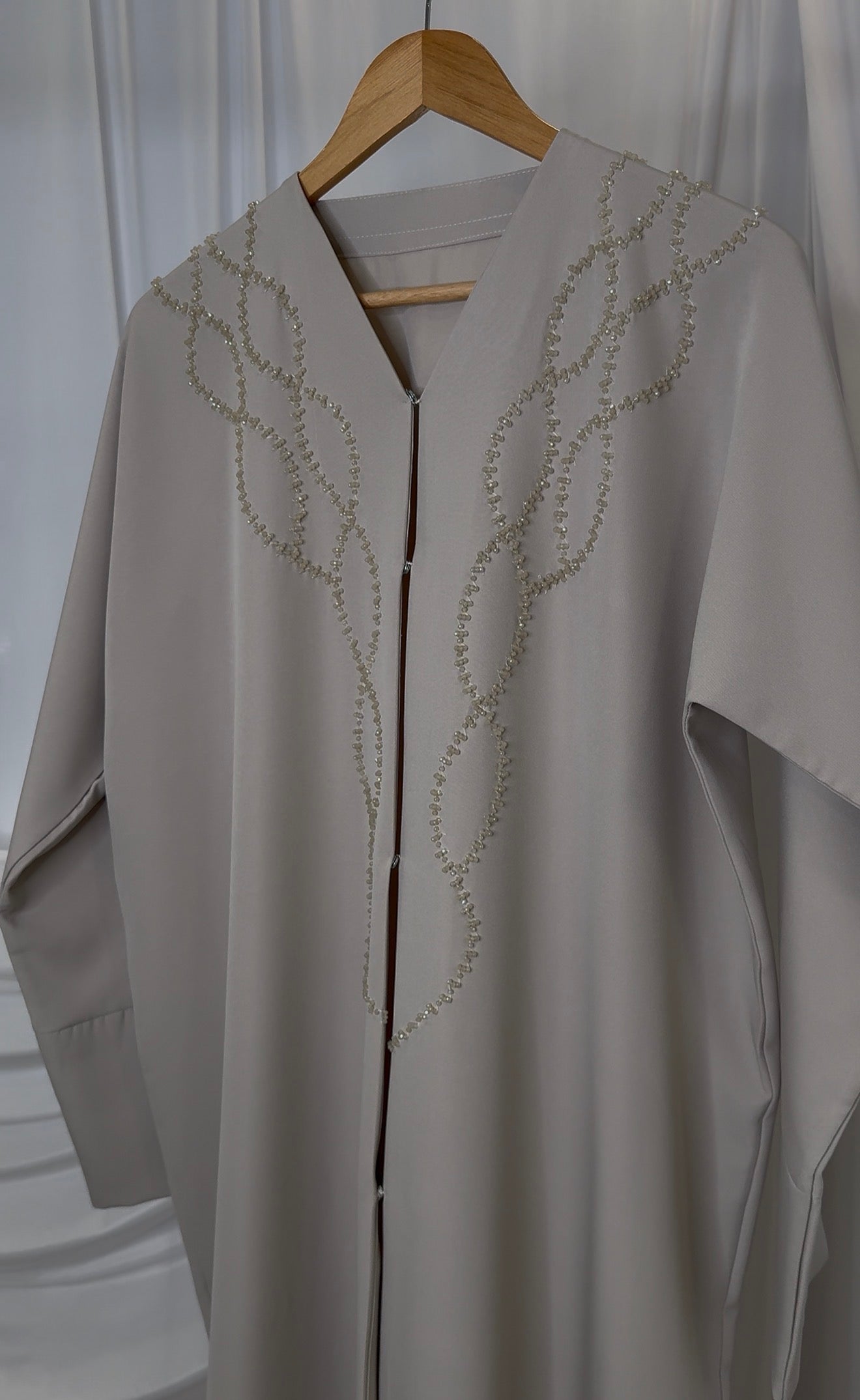Abaya Nisreen