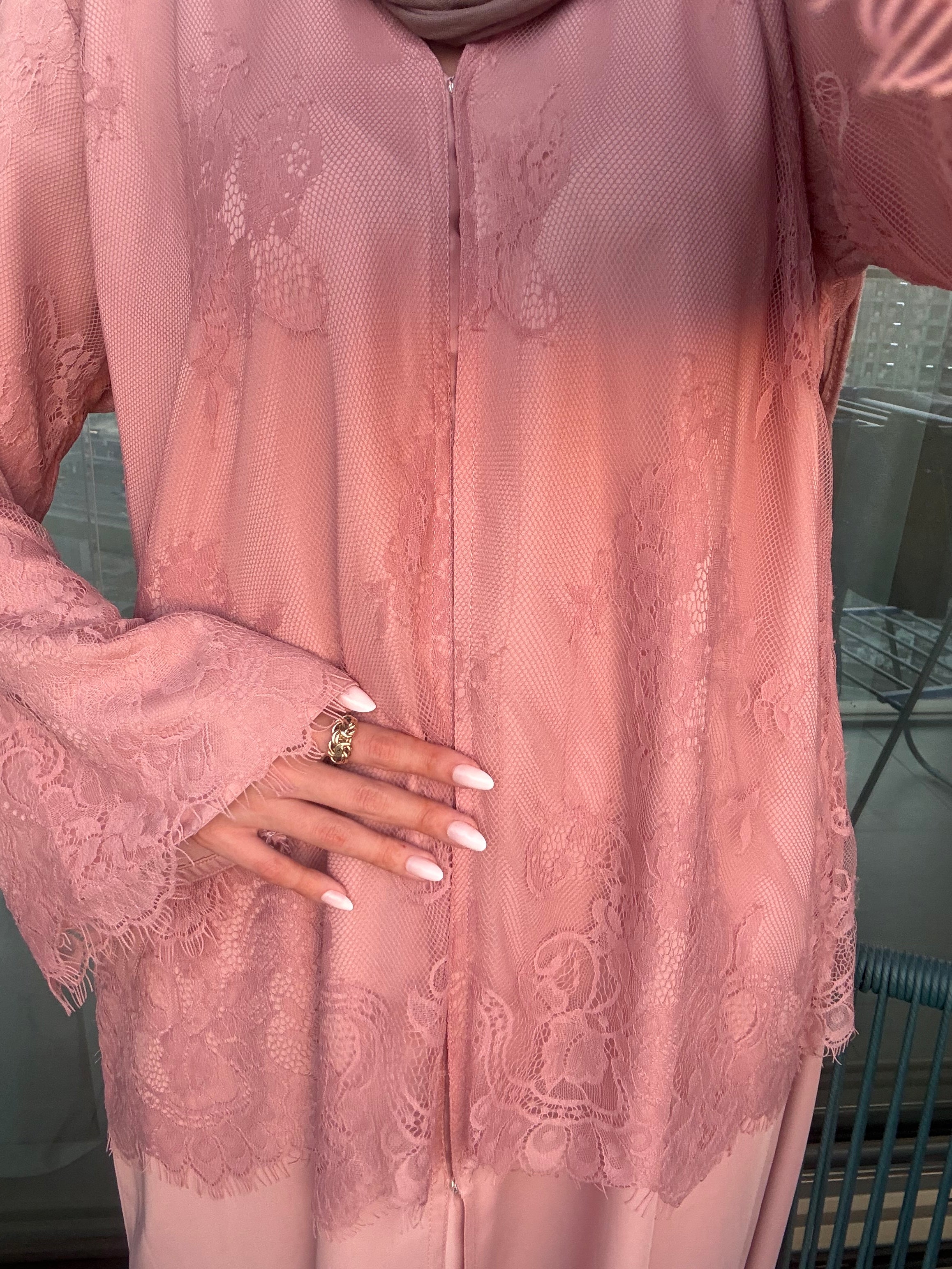 Abaya Lacy